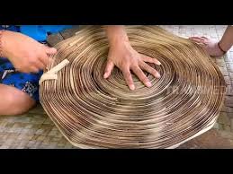 Bahan baku dari daun pandan ini dapat dikelola dengan cara. Lihat Proses Pembuatan Tikar Daun Pandan Ragam Indonesia 27 09 19 Youtube