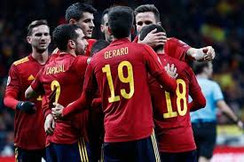 وبذلك يتأهل عن المجموعة كل من منتخب تشيلي ومنتخب هولندا الذي فاز بدوره على المنتخب الاسترالي بثلاثة أهداف لهدفين. 10 Ø£Ø±Ù‚Ø§Ù… Ù‚ÙŠØ§Ø³ÙŠØ© ÙÙ‰ Ø³Ø¯Ø§Ø³ÙŠØ© Ø£Ø³Ø¨Ø§Ù†ÙŠØ§ ÙÙ‰ Ø´Ø¨Ø§Ùƒ Ø£Ù„Ù…Ø§Ù†ÙŠØ§ Ø³ÙˆØ¨Ø± ÙƒÙˆØ±Ø©