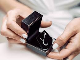 It's a great gift for your boyfriend who's into sports and for your husband who wants to convey the authoritative, sporty and manly vibe. Anniversary Gifts By Year Our Traditional And Modern Guide