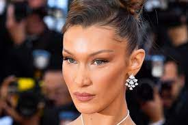 Recently an active sports journalist, she is often found attending games in nba and nfl. The Fox Eye Trend Is Just Cultural Appropriation Of Asian Features Teen Vogue