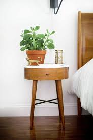 Room Plants Images And Inspiring Decorating Ideas Bedside Table Round Bedroom Renovation Home Decor