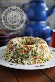 bulgur koftesi ister yogurtlu ister salcali yemekler pinterest bulgur turkish recipes and food