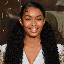 Curly hair care curly hair styles natural hair styles bobbi brown cabello hair beauty shots natural hair inspiration hair images afro hairstyles. Yara Shahidi Has The Best Beauty Resolution For 2020 Vogue