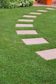 38 Perfect Patio Stepping Stones Design Ideas Garden Stepping Stones Stepping Stone Paths Stepping Stone Pathway