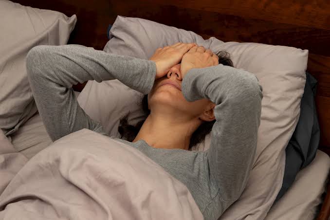 Lợi ích bất ngờ của việc đi ngủ khi giận người yêu
