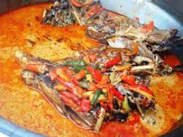Mangut kepala manyung bu fat merupakan salah satu kuliner semarang andalan, wajib dikunjungi oleh pecinta kuliner pedas. Mangut Kepala Manyung Layak Dicicipi Potensi Jateng