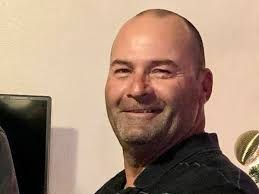 Ed Manes's Instagram, Twitter & Facebook