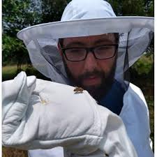 🐝 new vendor alert 🐝 @wrightindustriesllc will be joining us at the  market tomorrow from 7am-12noon with their handmade bee boxes. As always  the market is 🌧 or 🌞