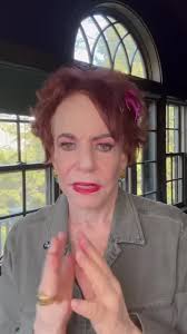 Here’s to a happier Future. Happy New Year. ✨