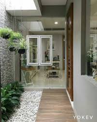 Pintu Jendala Dan Tamannya Sukaa Bangett Semoga Terinspirasi Photo By Monique Yo Follow Juga Halloshab Tanaman Dalam Rumah Rumah Rumah Indah