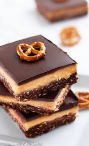 Kanadische Nanaimo Bar Schnitten Mit Erdnussbutter Salzbrezeln Rezept Rezepte Mit Erdnussbutter Bars Rezepte Erdnussbutter Kuchen