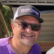 Went to the RV show this past weekend and the wife fell in love with the  265. She really liked the rear bath. I told her we should look at the 275