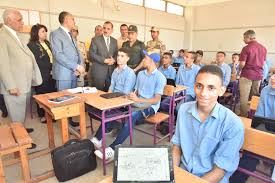 و أيضا جاوبت على أسئلتكم الكثييرة على الثانوية ومن بينها كيفاش نتسجل و الجميل فالأمر أن يوم البارحة نزل إعلان التسجيل هادا الرابط زوروه و اكتاشفو الأوراق. Ù…Ø­Ø§ÙØ¸ Ø£Ø³ÙŠÙˆØ· ÙˆÙ‚Ø§Ø¦Ø¯ Ø§Ù„Ù…Ù†Ø·Ù‚Ø© Ø§Ù„Ø¬Ù†ÙˆØ¨ÙŠØ© ÙŠØªÙÙ‚Ø¯Ø§Ù† Ø³ÙŠØ± Ø§Ù„Ø¹Ù…Ù„ Ø¨Ù…Ø¯Ø±Ø³Ø© Ù†Ø§ØµØ± Ø§Ù„Ø«Ø§Ù†ÙˆÙŠØ© Ø§Ù„Ø¹Ø³ÙƒØ±ÙŠØ©