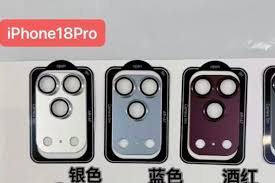 アップル「iPhone 18 Pro」新色がリークか ダークチェリーなど4色のカメラ部品画像（アスキー）