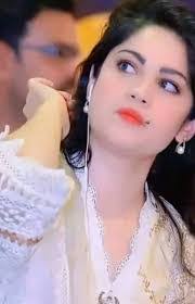 Amina Salem's Instagram, Twitter & Facebook