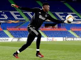 André onana, 24, from cameroon ajax amsterdam, since 2014 goalkeeper market value: Dikaitkan Dengan Barcelona Onana Klaim Bahagia Di Ajax Republika Online