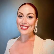 Sandi Steiner's Instagram, Twitter & Facebook