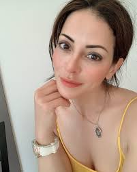 Where does your Wanderlust have you craving to visit? I'm thinking a warm  beach would be especially amazing right now! #Smize #TwoAndAHalfMen  #LostGirl #EmmanuelleVaugier #SawII #CSINY