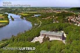 Ruhmeshalle walhalla bei regensburg in bayern wallhalla in donaustauf könig ludwig ehrenhalle von aussen kann die walhalla kostenlos besichtigt werden (stand: Walhalla Mit Donau Und Regensburg Luftaufnahme