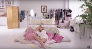 Apartment Goals Hailey Baldwin Bedroom Set Girl Bedroom Decor Bedroom Collections Furniture