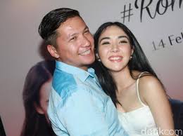 Dulu aja klo ada dm kayak gitu dianyepin klo gak ngeluarin image lelaki cool. Gosip Detik Forum