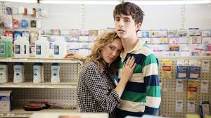 A teen winds up in over his head while dealing drugs with a rebellious partner and chasing the young man's enigmatic sister during the summer of 1991 that he spends in cape cod, massachusetts. Hot Summer Nights 2018 Deutsch Hd Stream Online Anschauen Streamkiste