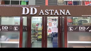 Badam cincang dibakar atau disangai untuk bagi masak dan rangup. Dd Astana Home Facebook