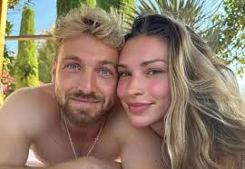 Zara McDermott breaks relationship 'rule' days after Sam Thompson leaves  for I'm A Celeb and pleads 'don't be mad'