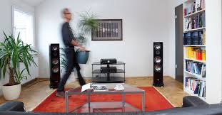 Dog eat cat eat mouse. Raumakustik Stereo De