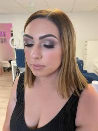 Lush to see Ella Strawford today 💙💙💙💙 #wakeupandmakeup #beatthatface  #undiscoveredmuas #kingswoodmua #bristolmua #peachesmakeup #worldwidemua  #dupemag #maccosmetics #mua #muaunderdogs #allmodernmakeup #beautygram  #affordablemakeup #underratedmuas ...