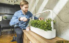 In september, click & grow launched the wall farm and wall farm mini, which can grow 57 and 38 plants, respectively. Click And Grow Smart Herb Garden Review The Best Self Watering Pots