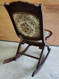 This would be great for so many places in the house for that extra seat. Sold Price Vintage Folding Rocker August 5 0119 2 00 Pm Akdt