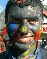 Identidades asesinas: una visión personal y aproximación al contexto  educativo