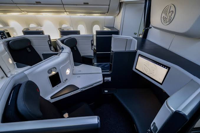 New premium airplane seats have a big problem — and it could be getting  worse | CNN
