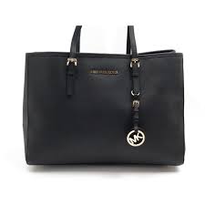 Maybe you would like to learn more about one of these? Sac A Main Michael Kors Jet Set Travel En Cuir