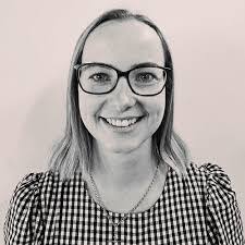 Melissa Purcell's Instagram, Twitter & Facebook