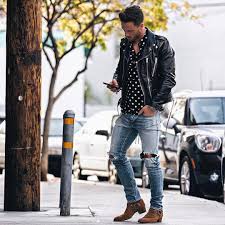 10 Men S Printed Shirts To Rock The Summer In Style Royal Fashionist In 2020 Lederjacke Outfits Herren Sommerstil Manner Outfit
