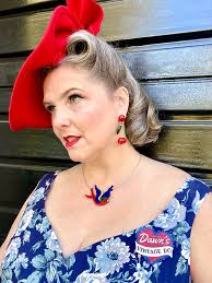 The Vintage Feel Good Box