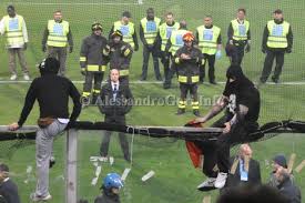 Consulta gli orari e prenota i tuoi biglietti con rome2rio. Gli Ultras Serbi Sono Stati Condannati Per I Fatti Di Genova
