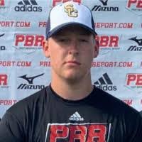 Fallon Huff's Instagram, Twitter & Facebook