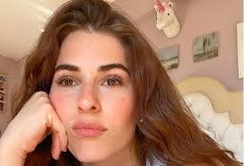 Chi è diana del bufalo: Diana Del Bufalo In Convento Scatto Sorprendente