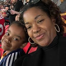 Tiffani Nicole's Instagram, Twitter & Facebook