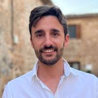 600+ perfiles de «Lloret»