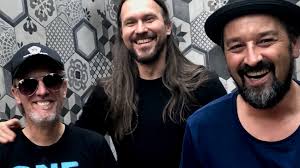 Turán Eszter: Mintha egy sebbe sót szórna valaki