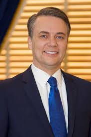 Kobach campaign borrows $1.5M