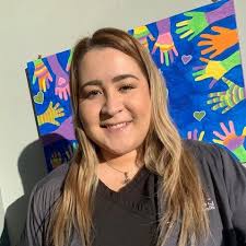 Durante la tarde de este martes, la policía de investigaciones (pdi) detuvo a la madre de melissa chávez, niña de 12 años que fue encontrada sin vida tras un incendio intencional en su domicilio. Melissa Chavez Happy Pediatric Dentistry