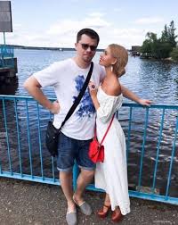 О причинах они говорить не стали. Mozhet Li Byt Semejnoe Schaste Posle Syomok V Filme Dlya Vzroslyh Kristina Asmus I Garik Harlamov