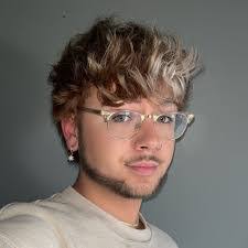 Drake Myers's Instagram, Twitter & Facebook