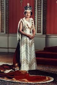 Hijo del príncipe andrés de grecia y dinamarca y de la princesa alicia de battenberg, y fue miembro de la casa real griega por nacimiento y de la británica por su matrimonio. Isabel Ii Una Vida En Imagenes Vogue Espana
