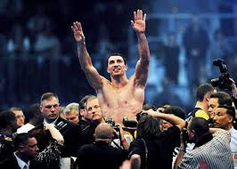 Wladimir klitschko seyircinin isteğine karşılık verebilmek için profesyonel olduktan sonra ortalığı kasıp kavurur. Wladimir Klitschko Champion Of A Dark Age The Fight Citythe Fight City